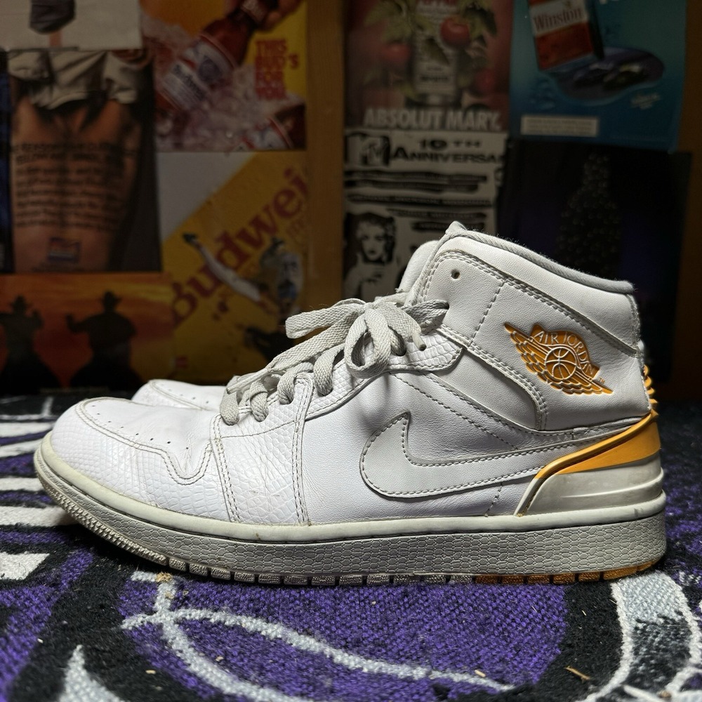 Size 9.5 - NIKE AIR‎ JORDAN 1 RETRO '86 "White Kumquat" 644490-115